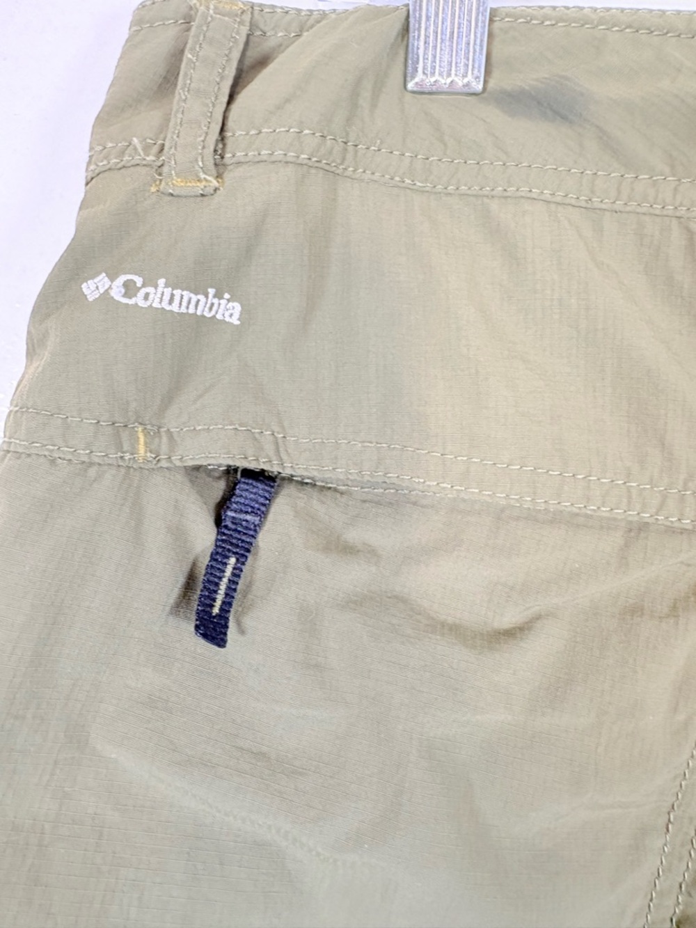 Columbia Olive Women's Outdoor Cargo Shorts - Picture 7 of 11